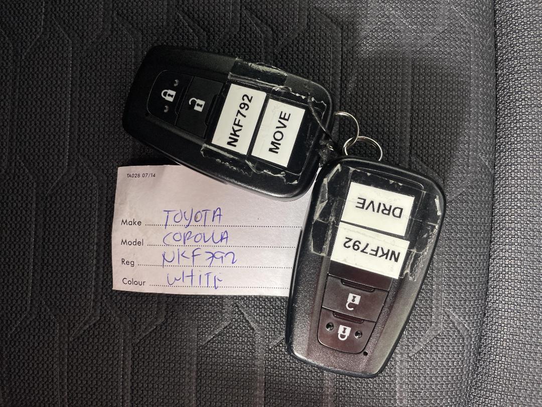 Photo '22' of Toyota Corolla