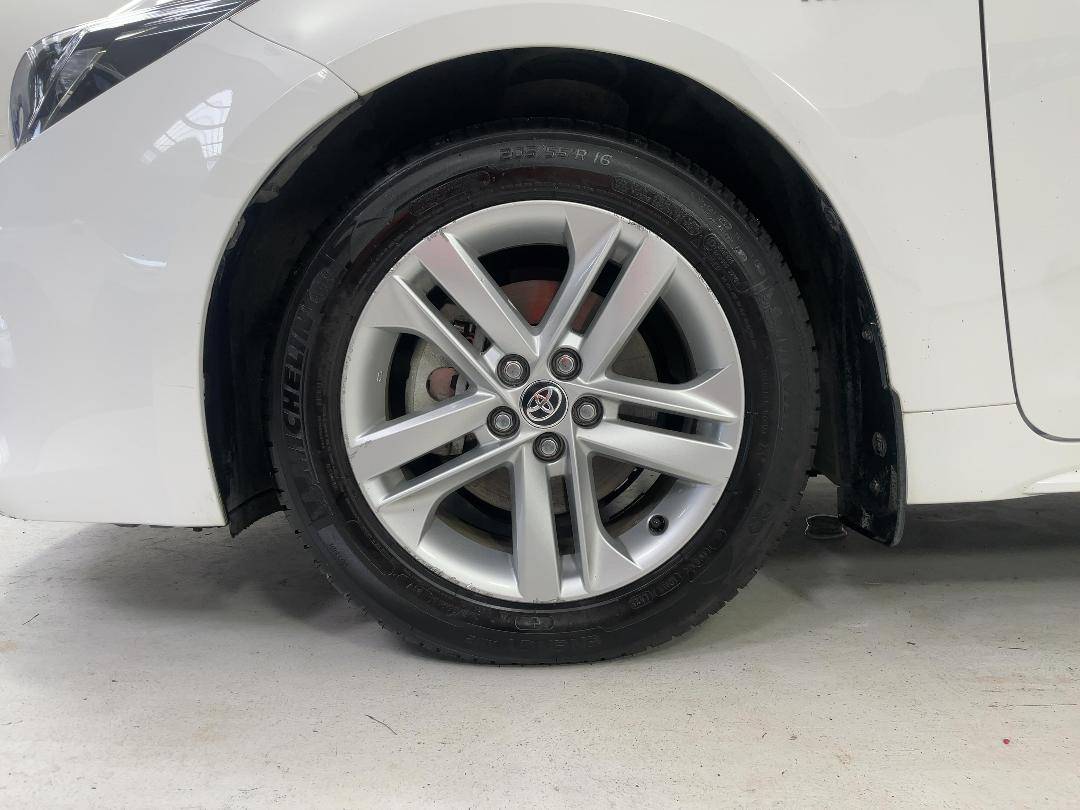 Photo '10' of Toyota Corolla