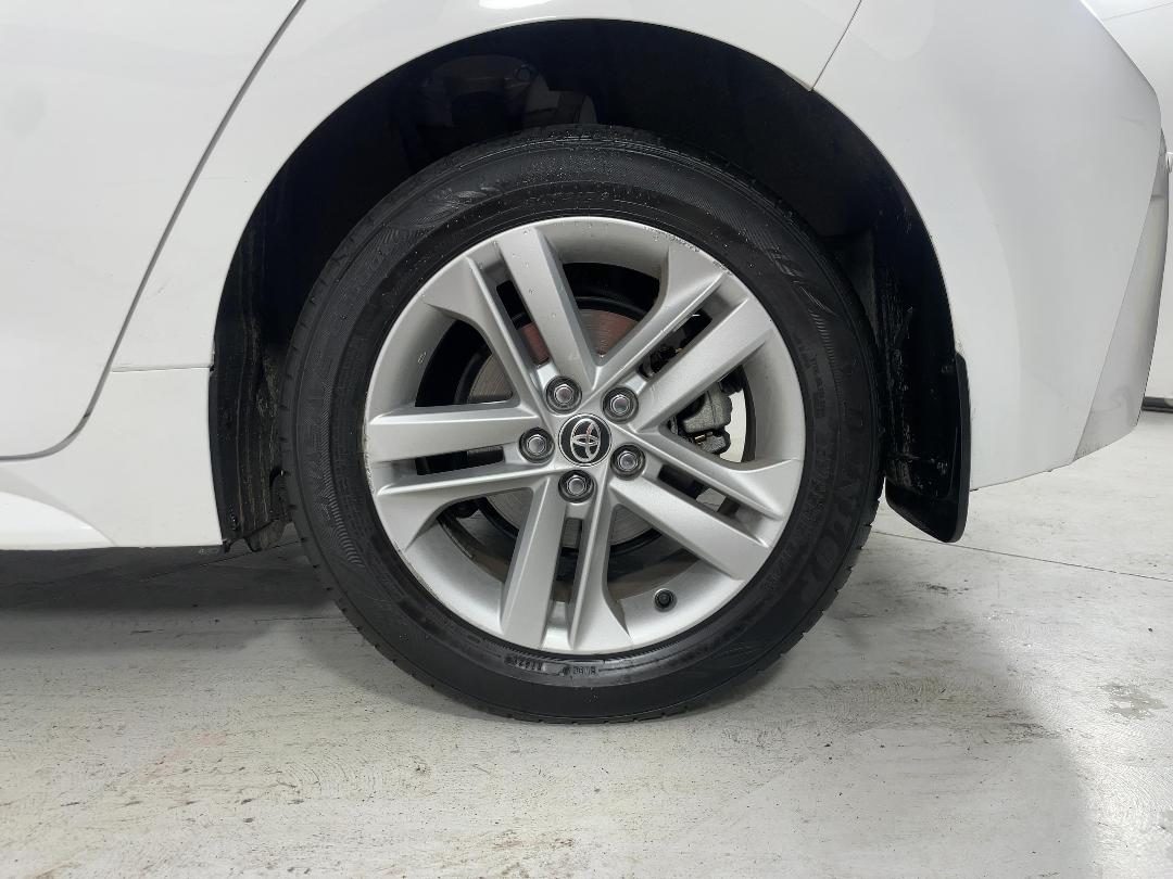 Photo '11' of Toyota Corolla