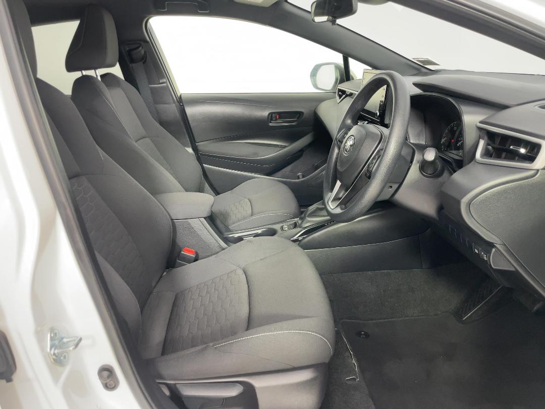 Photo '16' of Toyota Corolla