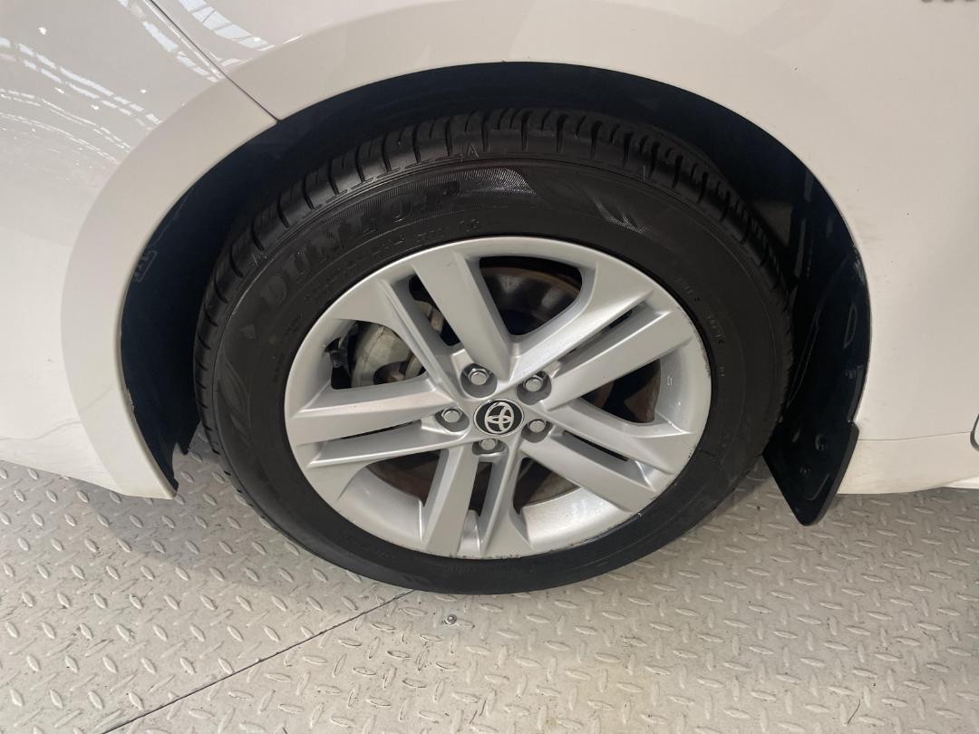 Photo '10' of Toyota Corolla