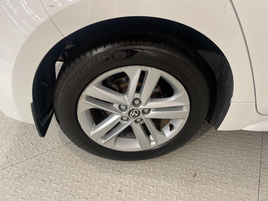 Photo '12' of Toyota Corolla