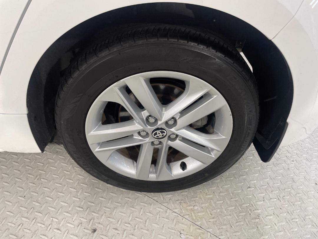 Photo '11' of Toyota Corolla