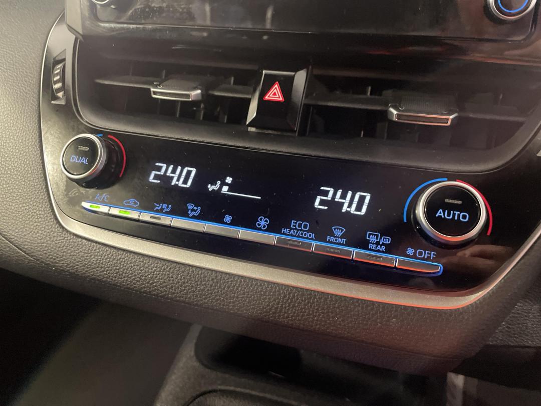 Photo '31' of Toyota Corolla