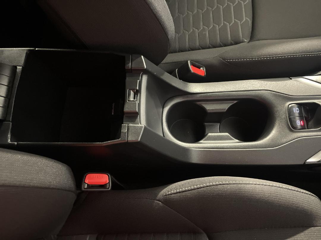 Photo '33' of Toyota Corolla