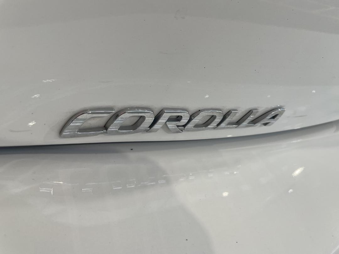 Photo '37' of Toyota Corolla