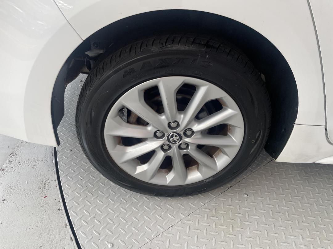 Photo '12' of Toyota Corolla