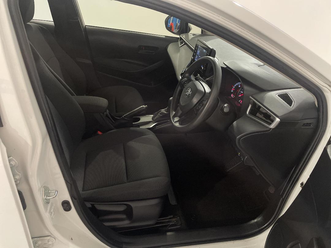 Photo '16' of Toyota Corolla