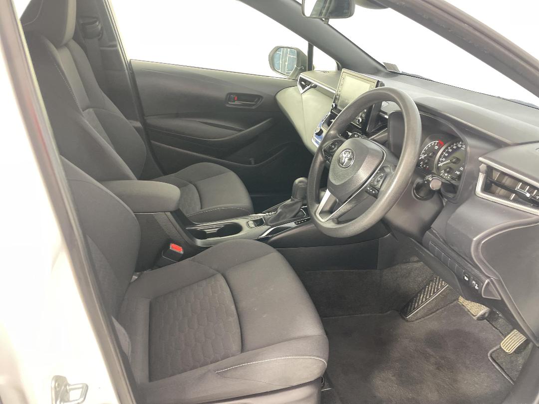 Photo '16' of Toyota Corolla