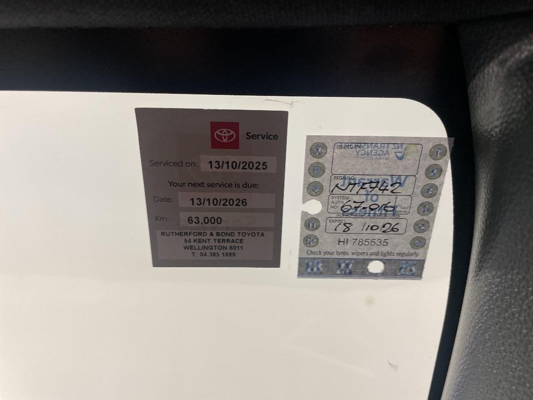 Photo '34' of Toyota Corolla Photo '34' of Toyota Corolla