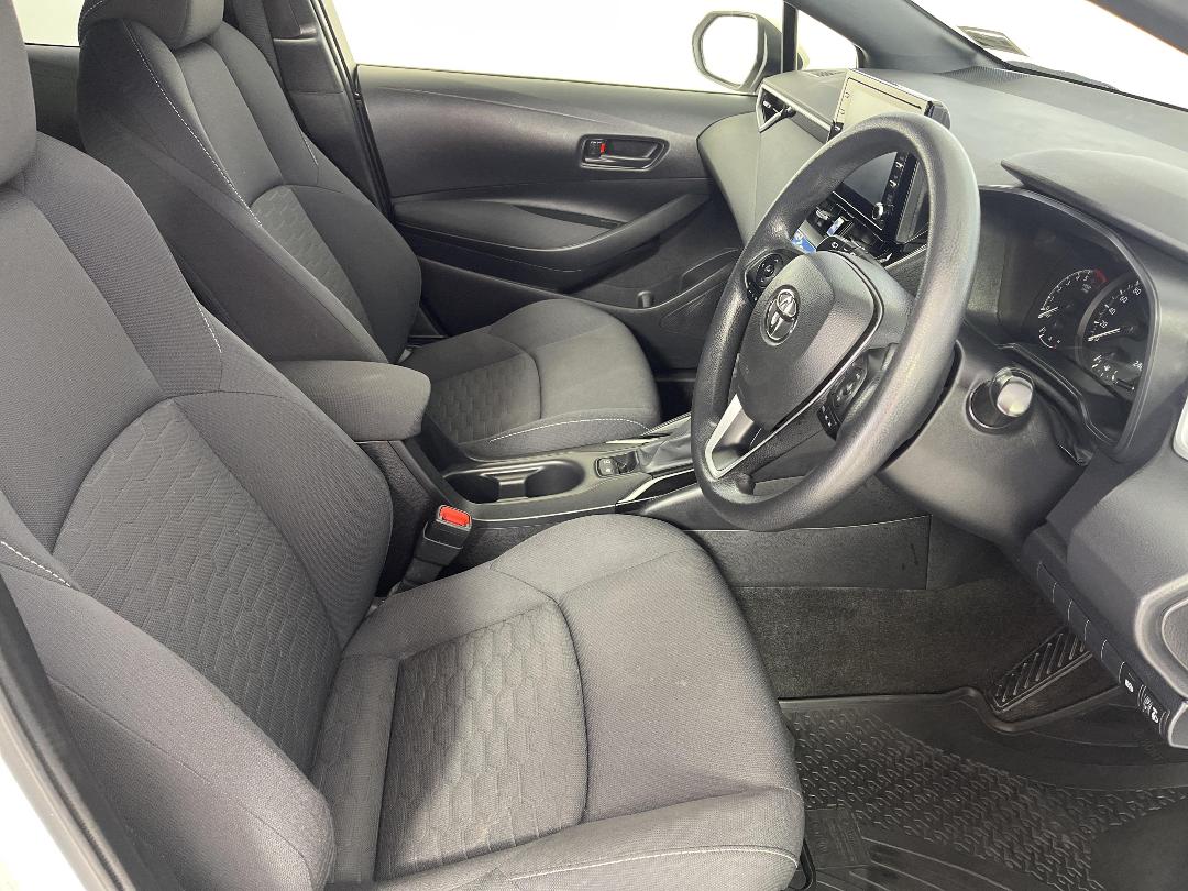 Photo '16' of Toyota Corolla