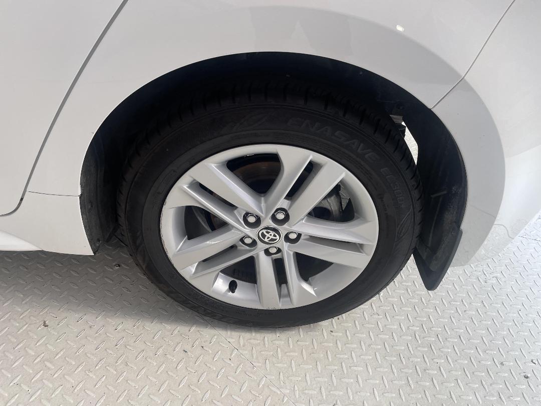 Photo '11' of Toyota Corolla