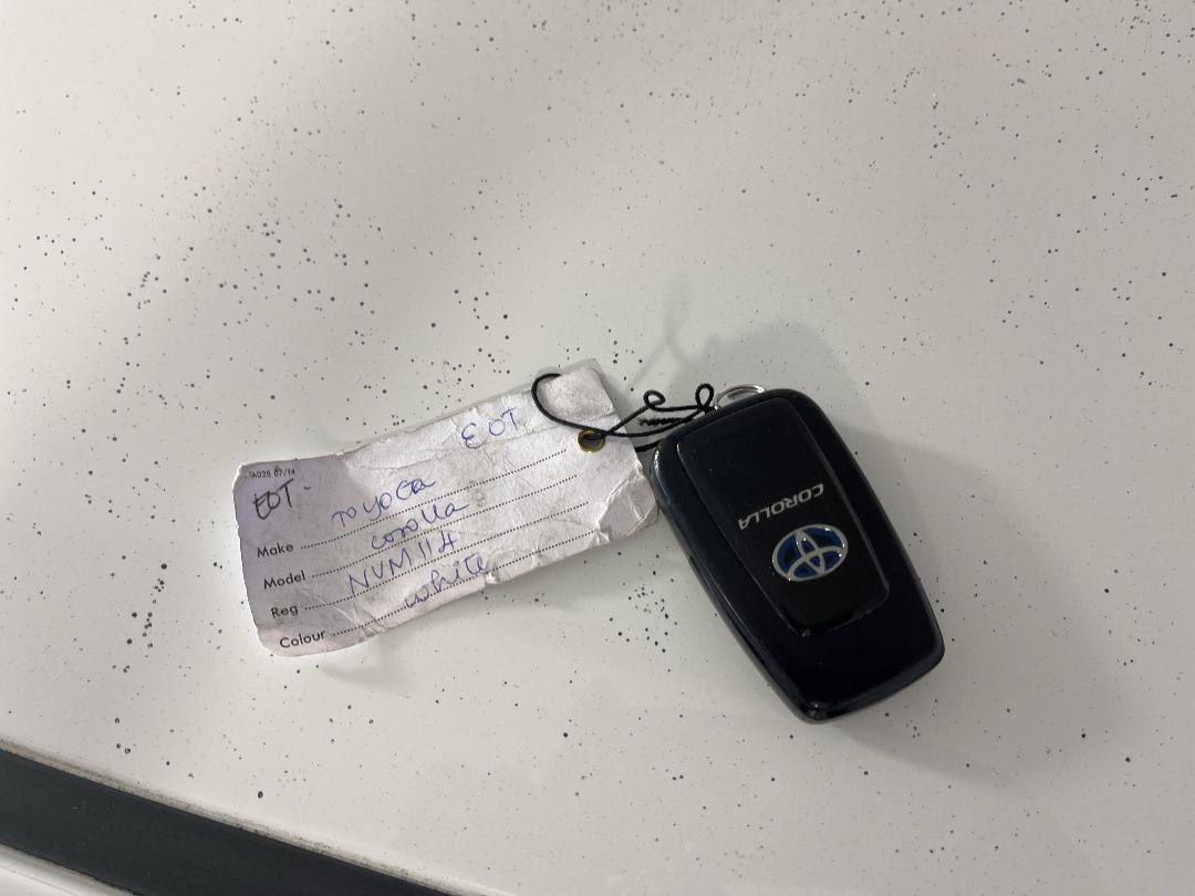 Photo '22' of Toyota Corolla