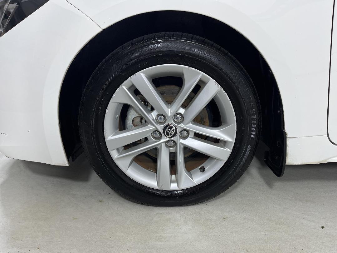 Photo '10' of Toyota Corolla