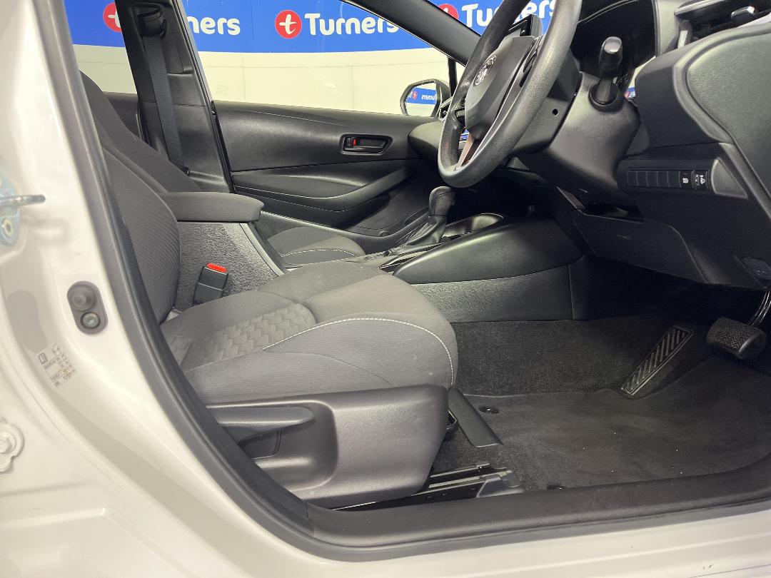 Photo '16' of Toyota Corolla