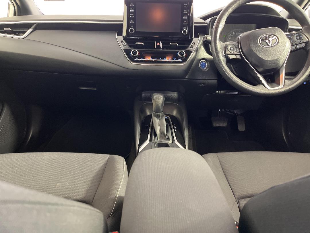 Photo '18' of Toyota Corolla