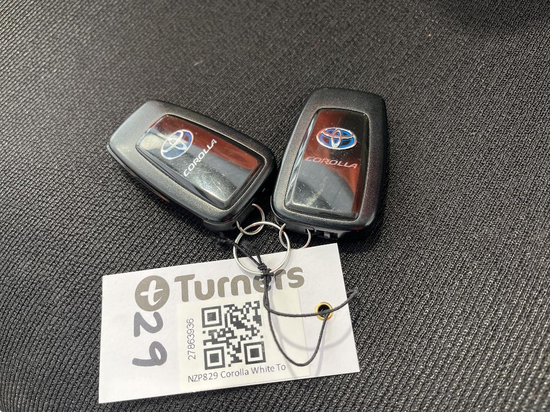 Photo '29' of Toyota Corolla