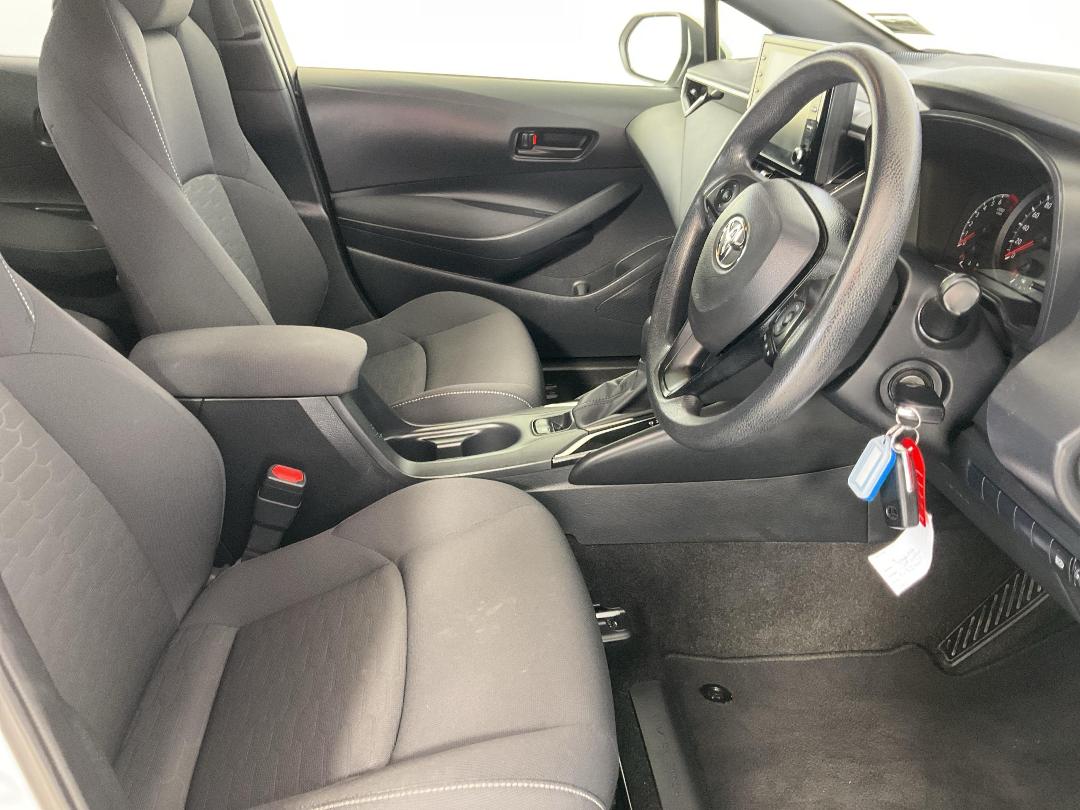 Photo '16' of Toyota Corolla