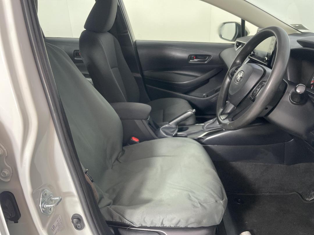 Photo '16' of Toyota Corolla Photo '16' of Toyota Corolla