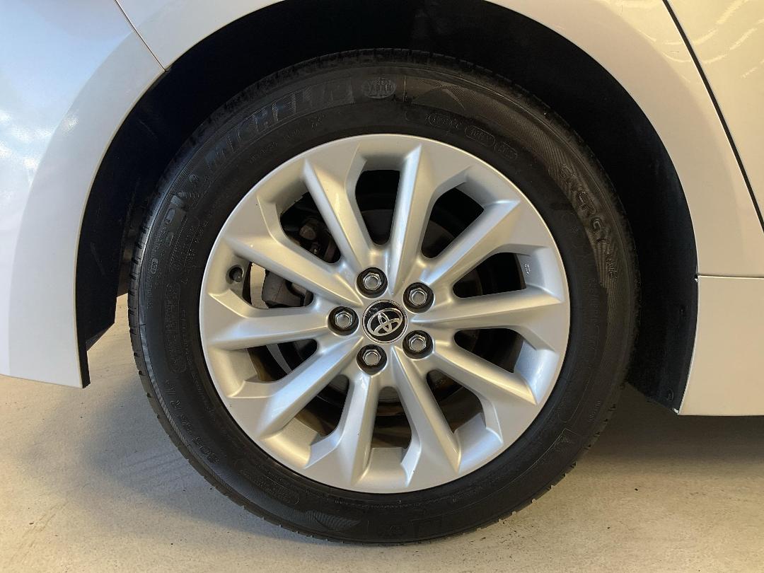 Photo '12' of Toyota Corolla