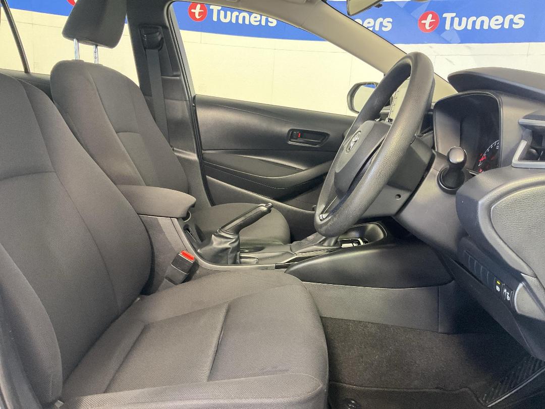 Photo '16' of Toyota Corolla