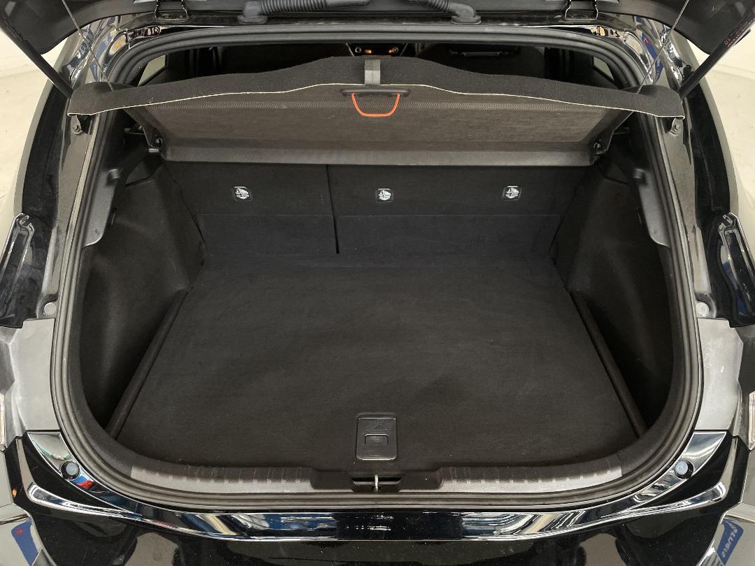 Photo '14' of Toyota Corolla Photo '14' of Toyota Corolla