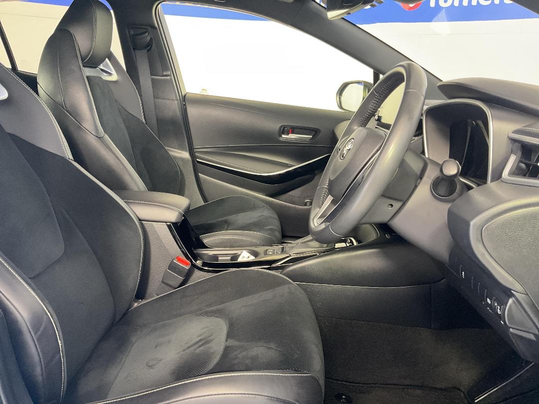 Photo '16' of Toyota Corolla