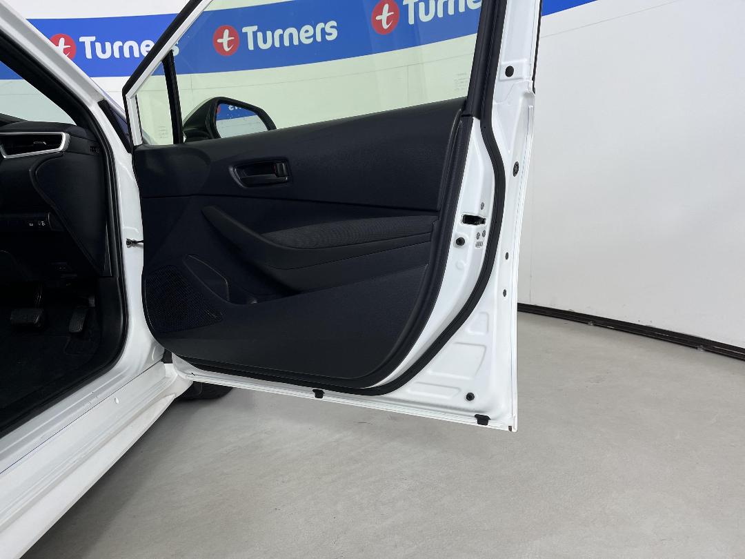 Photo '15' of Toyota Corolla Photo '15' of Toyota Corolla