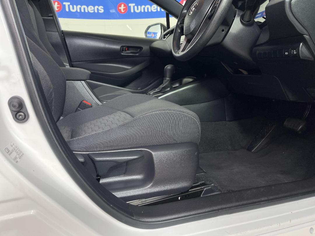 Photo '16' of Toyota Corolla Photo '16' of Toyota Corolla