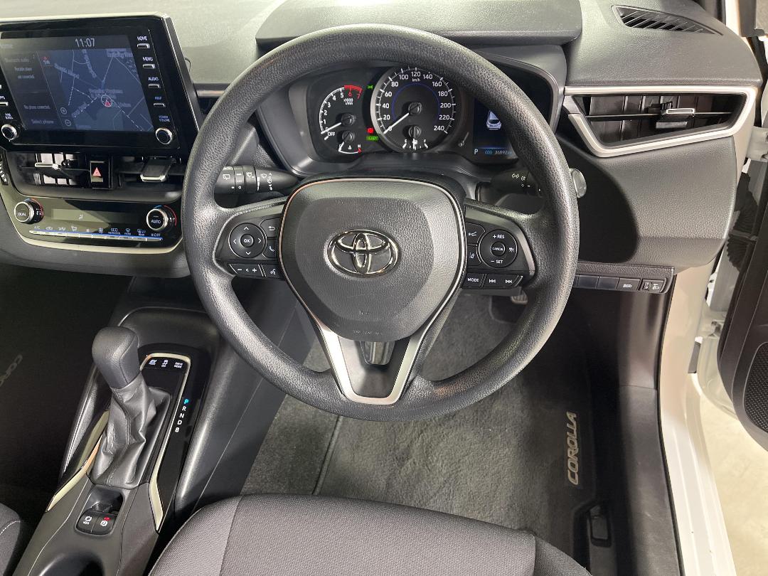 Photo '27' of Toyota Corolla Photo '27' of Toyota Corolla