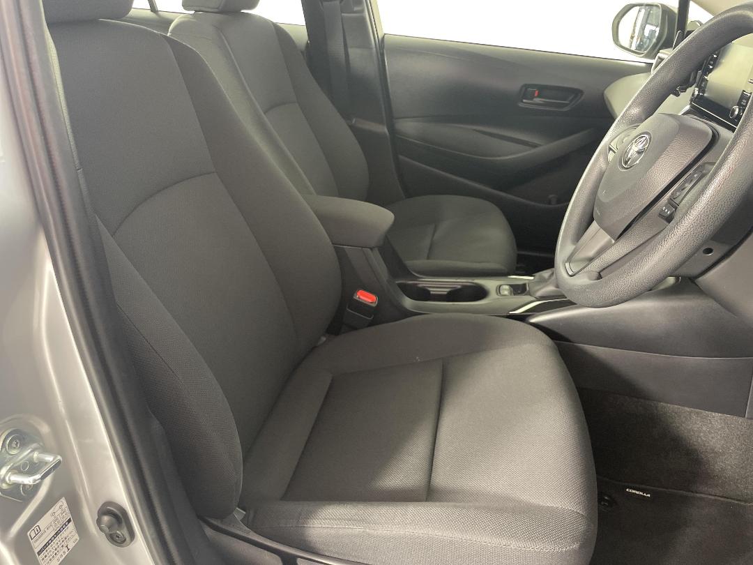 Photo '16' of Toyota Corolla