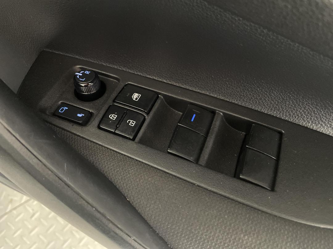 Photo '24' of Toyota Corolla