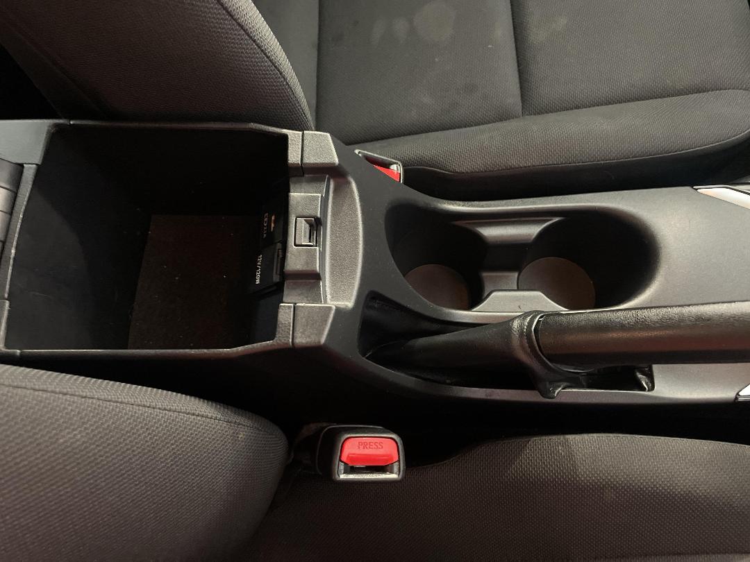 Photo '33' of Toyota Corolla