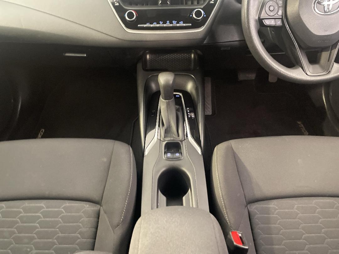 Photo '18' of Toyota Corolla Photo '18' of Toyota Corolla