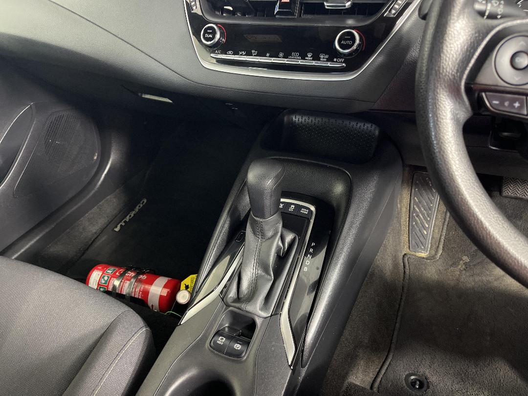 Photo '18' of Toyota Corolla