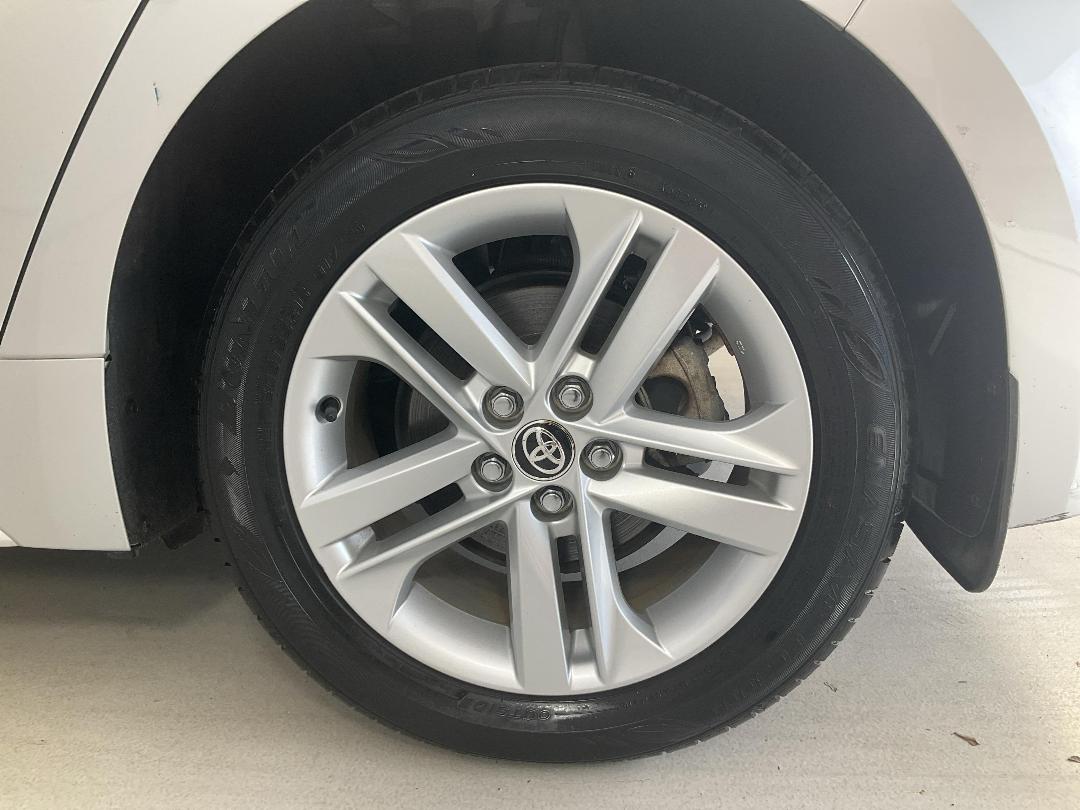 Photo '11' of Toyota Corolla