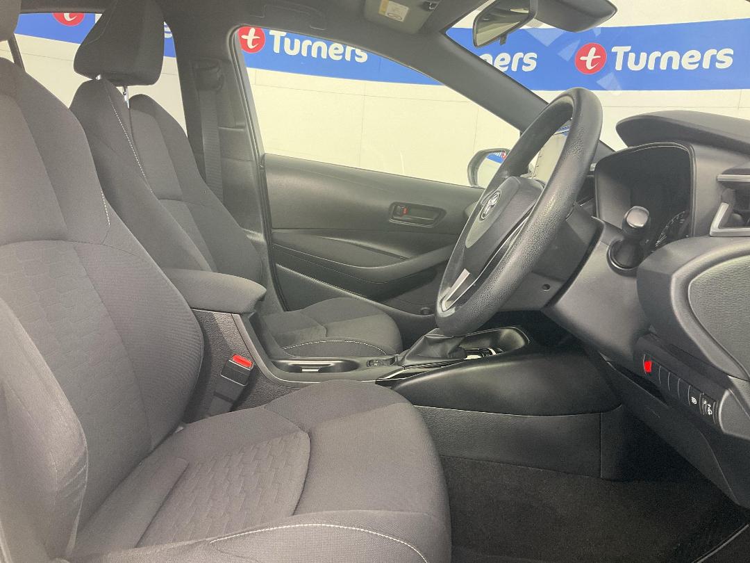 Photo '16' of Toyota Corolla