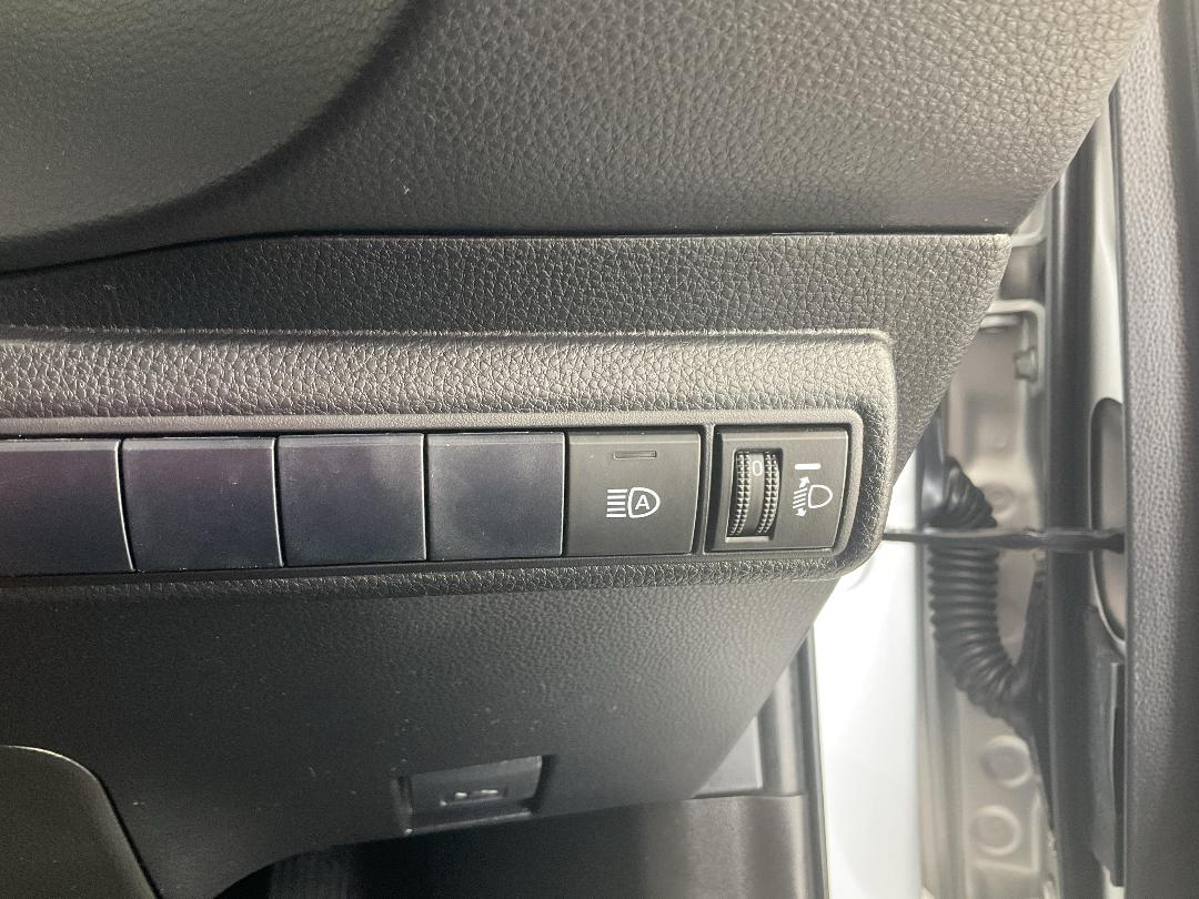 Photo '29' of Toyota Corolla