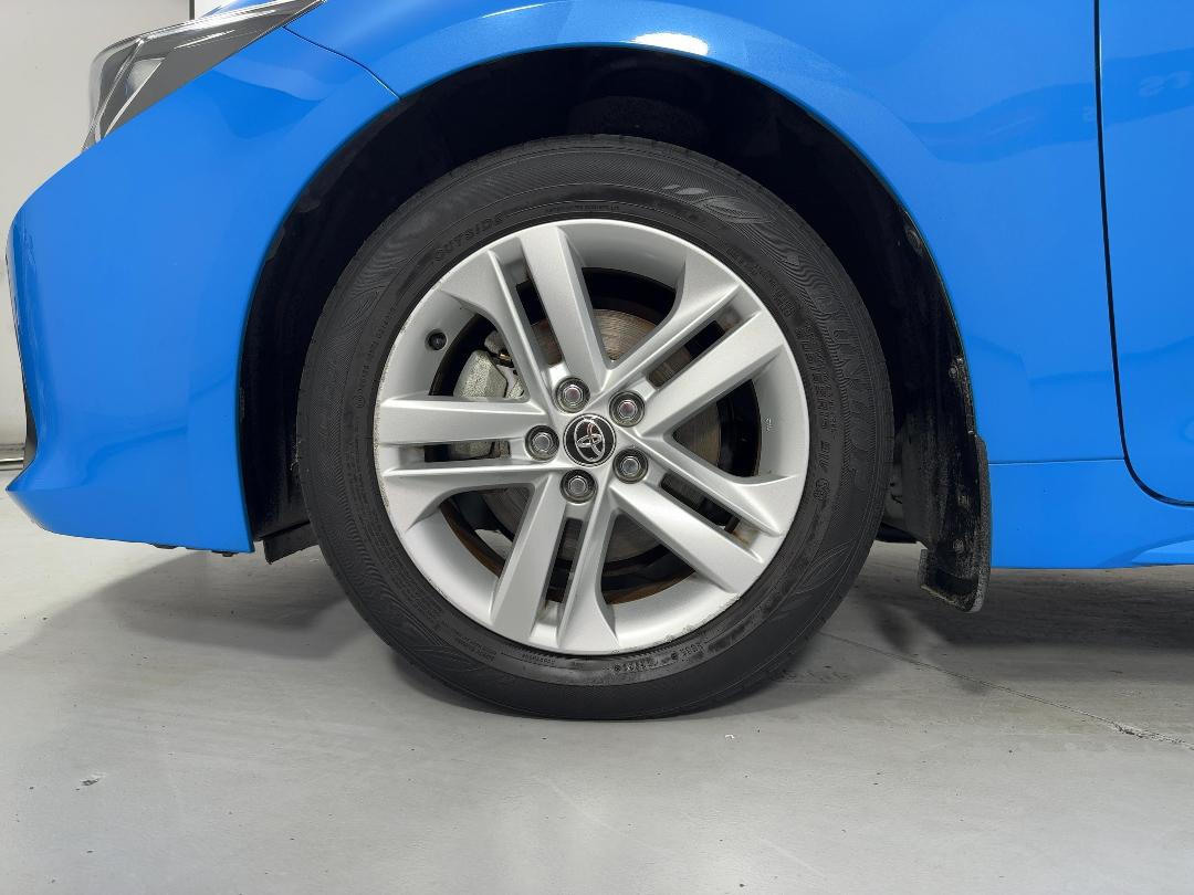 Photo '10' of Toyota Corolla