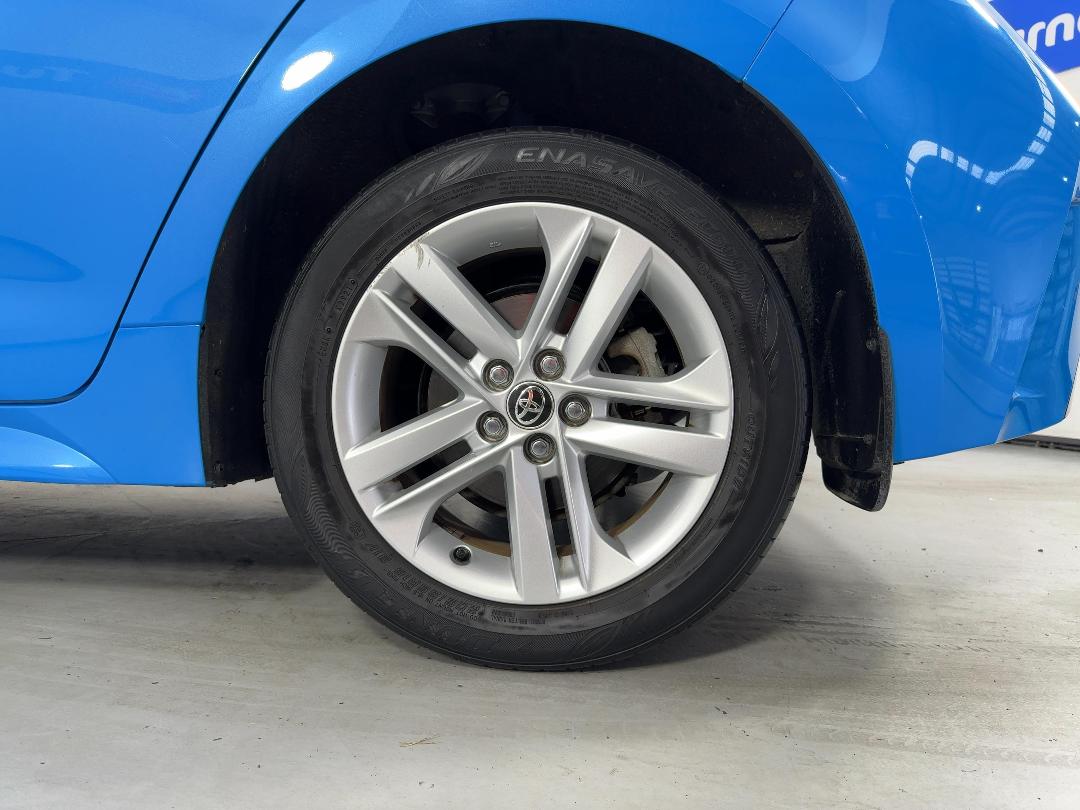 Photo '11' of Toyota Corolla