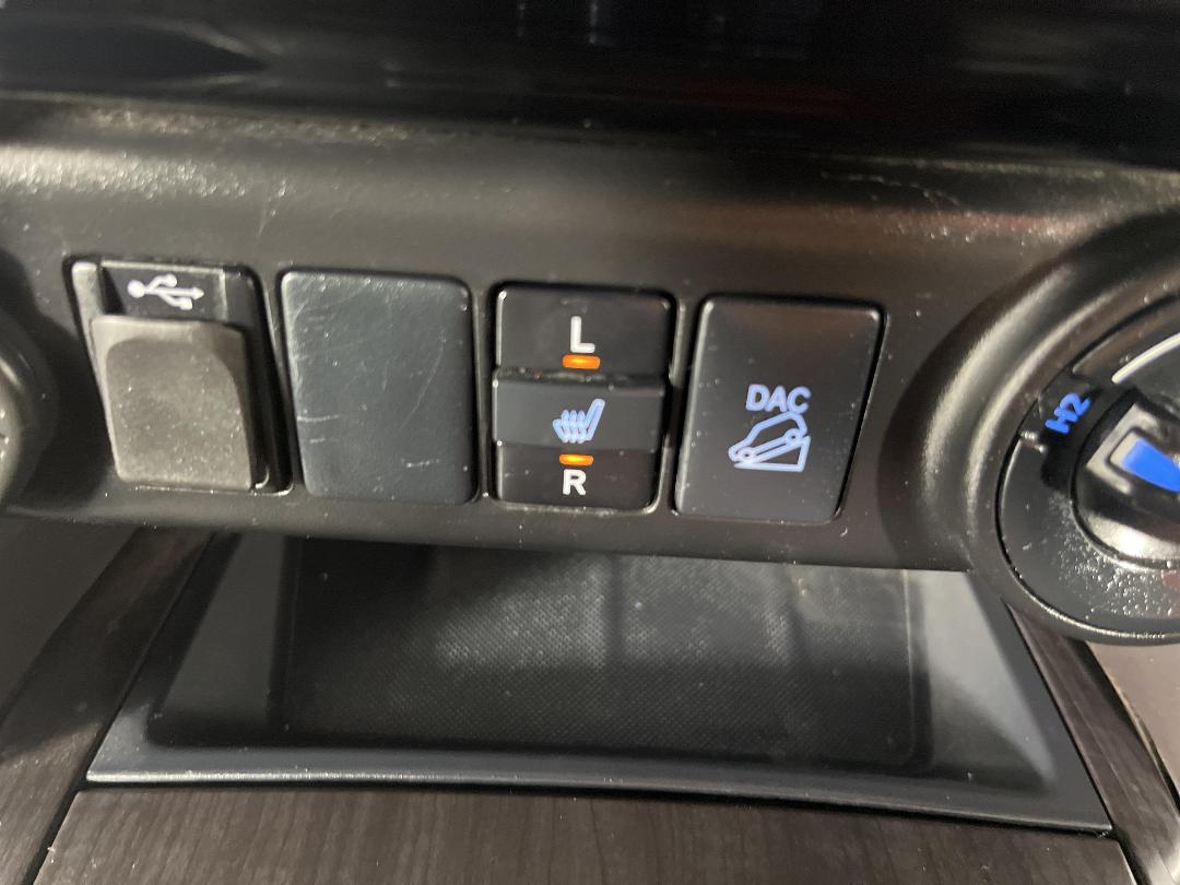 Photo '30' of Toyota Fortuner Photo '30' of Toyota Fortuner