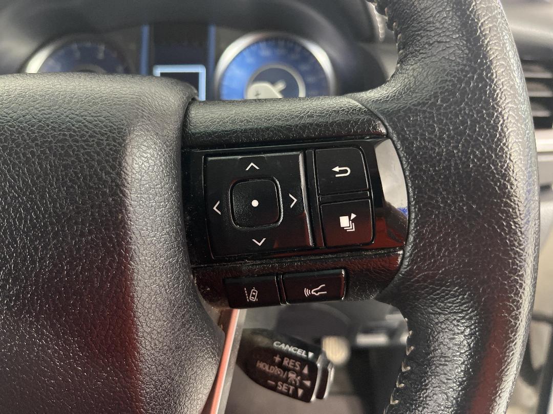 Photo '26' of Toyota Fortuner Photo '26' of Toyota Fortuner