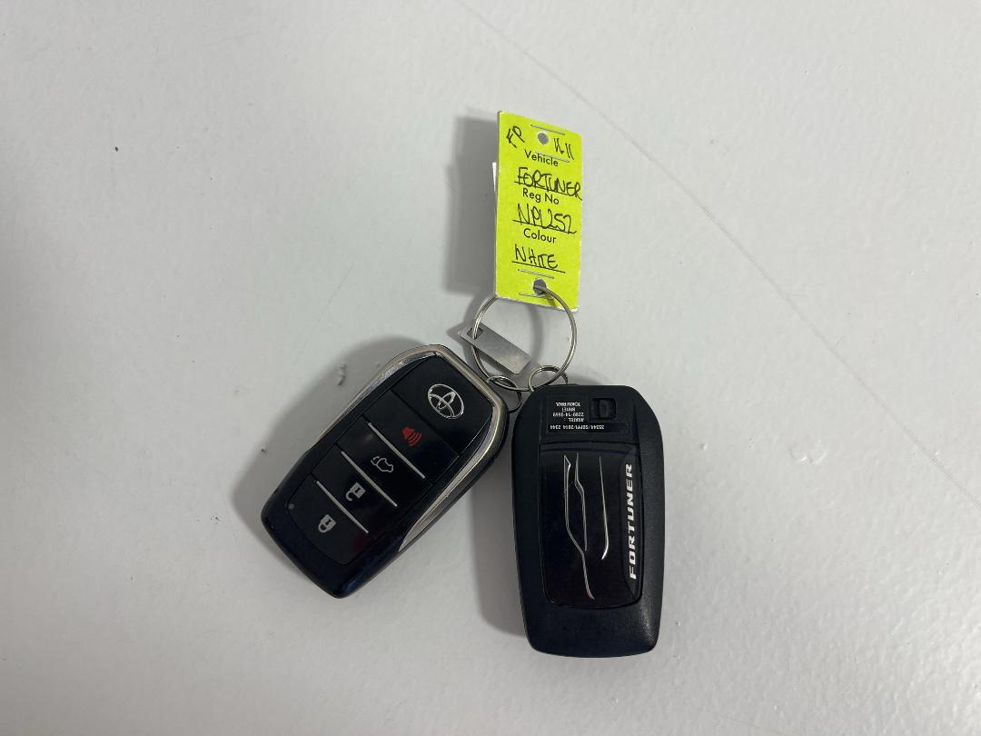 Photo '22' of Toyota Fortuner Photo '22' of Toyota Fortuner