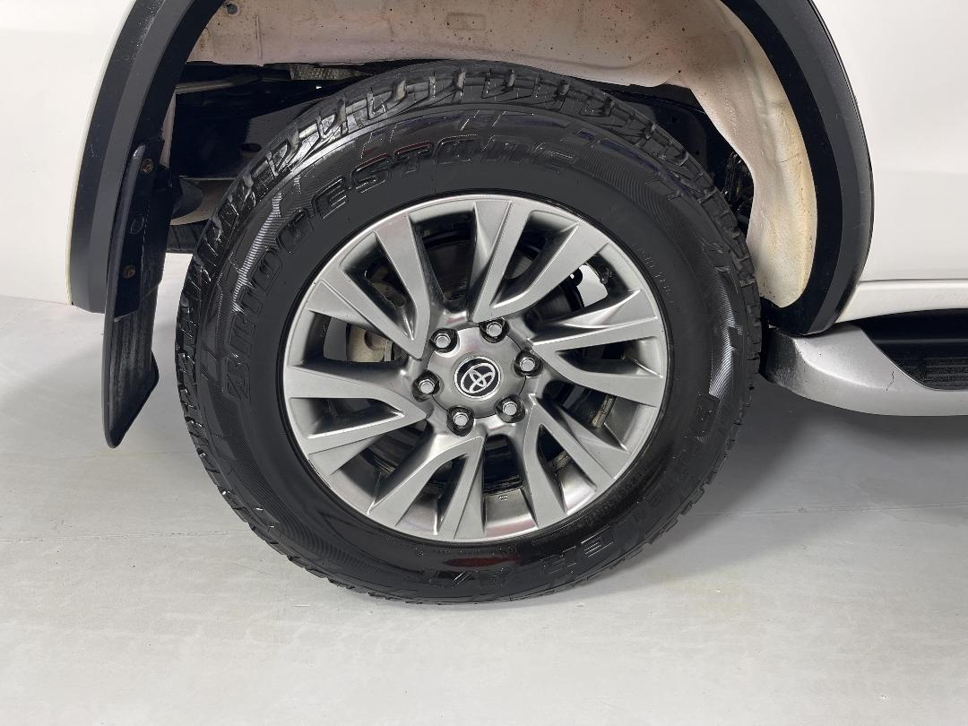 Photo '12' of Toyota Fortuner Photo '12' of Toyota Fortuner