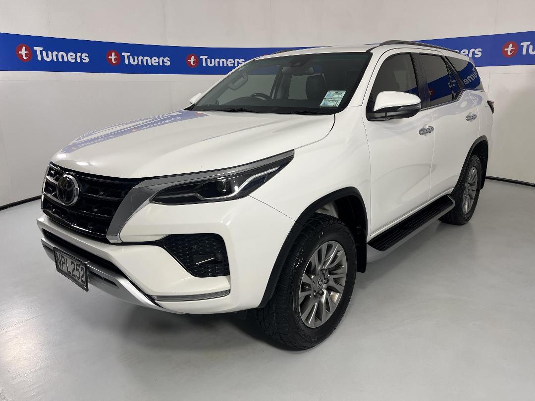 Photo '4' of Toyota Fortuner Photo '4' of Toyota Fortuner