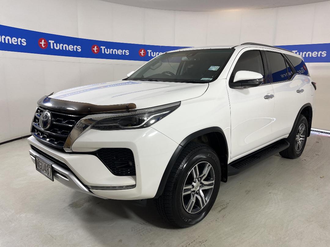 Photo '4' of Toyota Fortuner Photo '4' of Toyota Fortuner