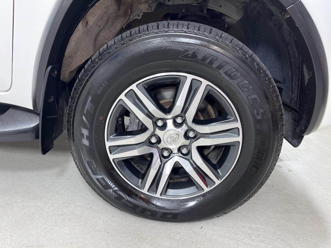 Photo '9' of Toyota Fortuner Photo '9' of Toyota Fortuner