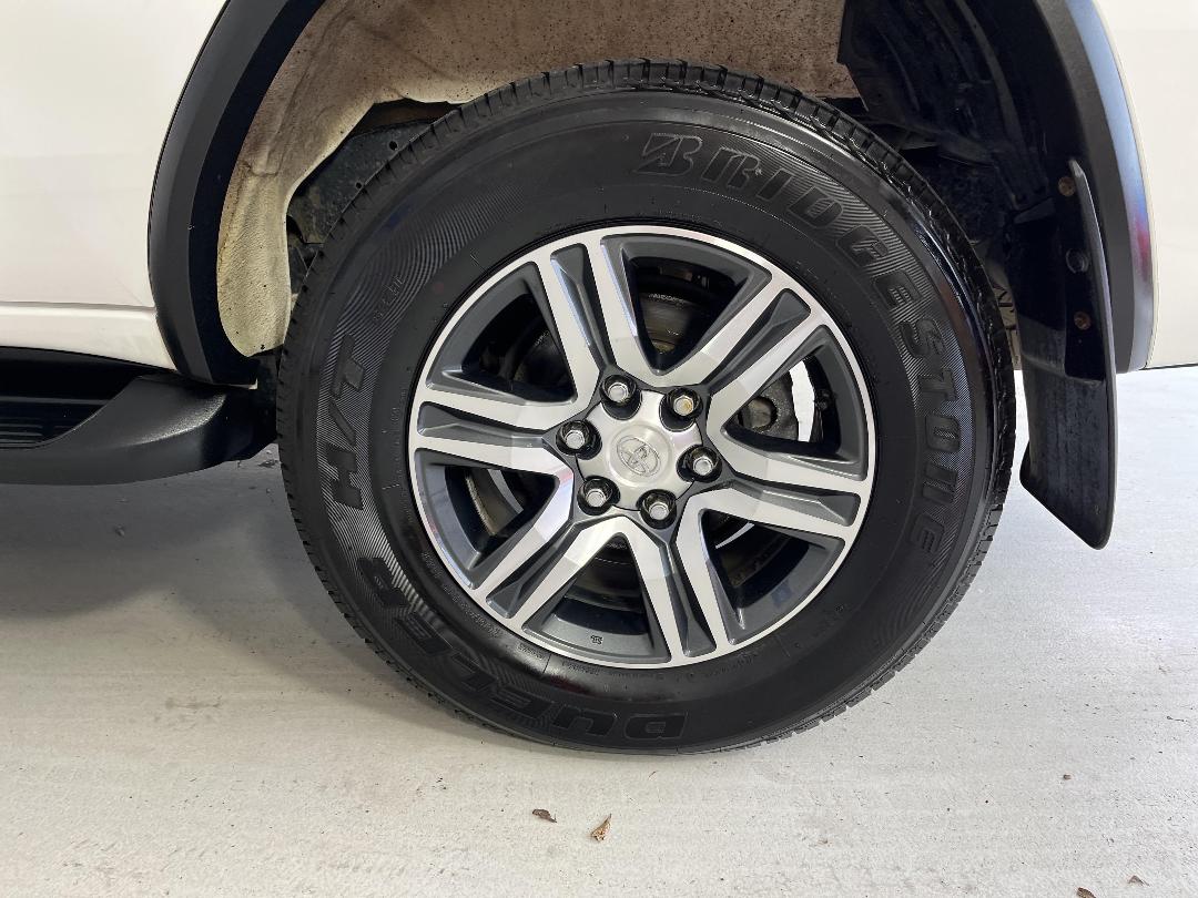 Photo '11' of Toyota Fortuner Photo '11' of Toyota Fortuner