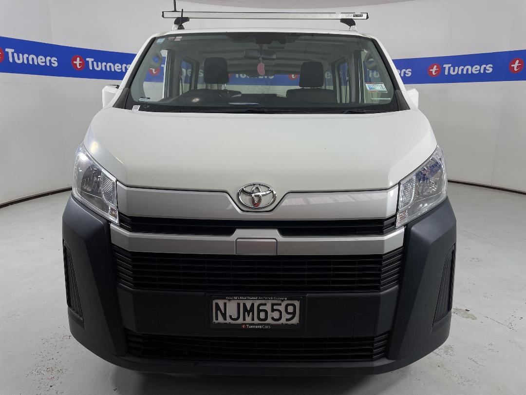 Photo '2' of Toyota Hiace