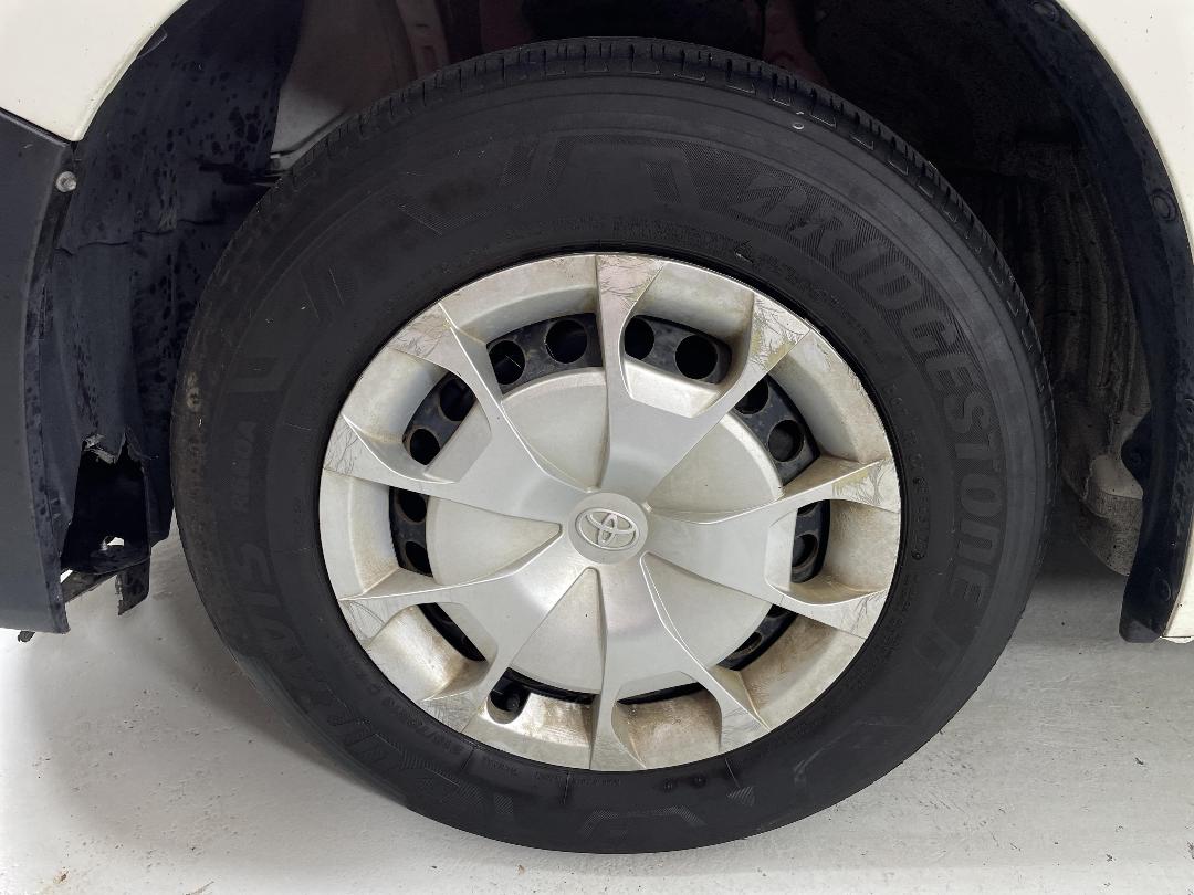 Photo '10' of Toyota Hiace